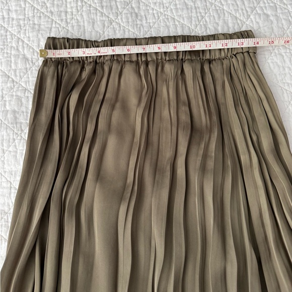 Zara Asymmetrical Khaki Skirt - Picture 5 of 6